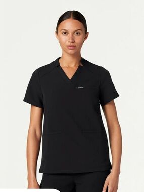Jaanuu NWT Helia Notched V-Neck Scrub Black Top Size 1XL